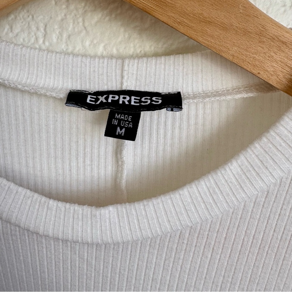 Express Ribbed Crew Neck Puff Sleeve Top - Picture 4 of 4